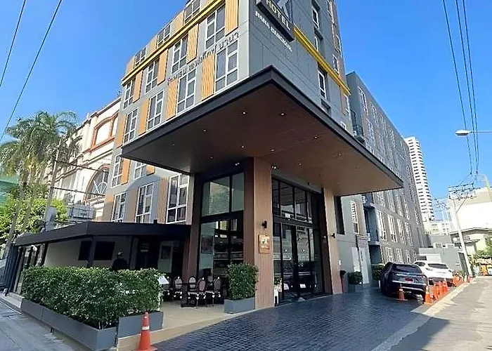 Hotel Fx Nana